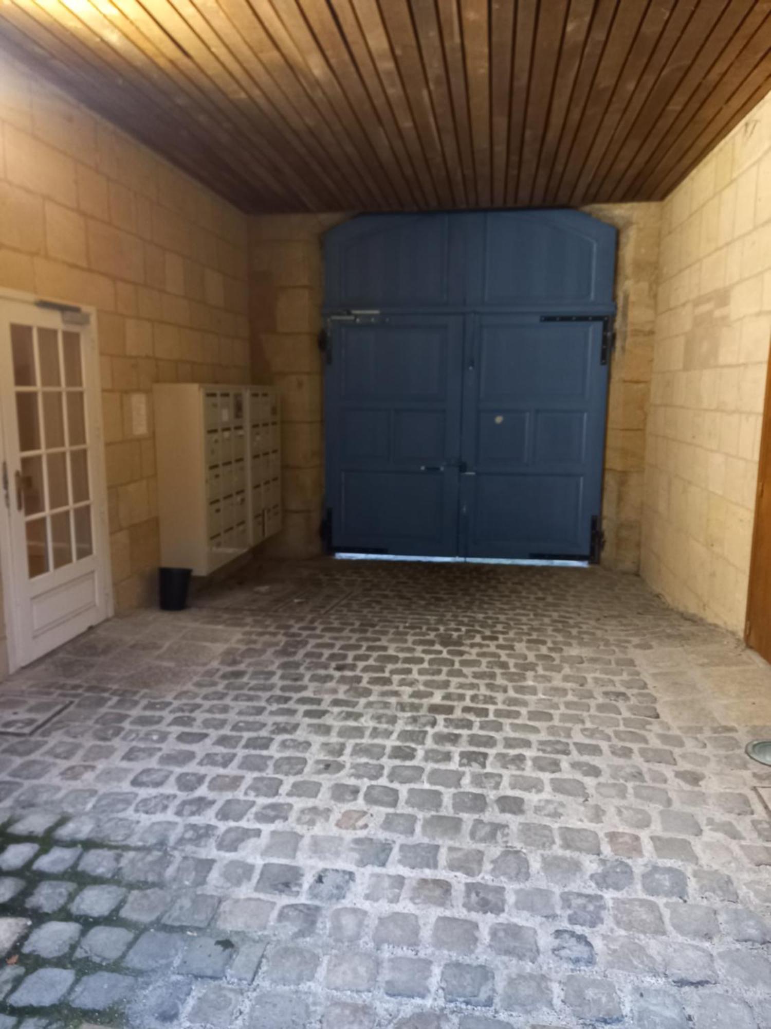 Le Fort De Bayle Седан Екстериор снимка